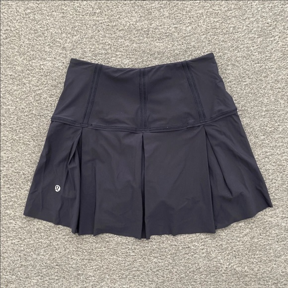 Lululemon Women's Lost In Pace Skirt / Skort Navy Size 2 Stretch Luxtreme - Picture 2 of 11